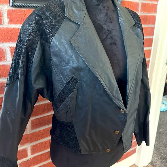 Black leather jacket - Picture 2 of 2